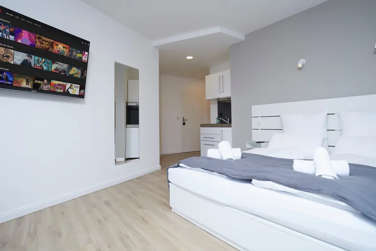Apartment 7 Photo 2